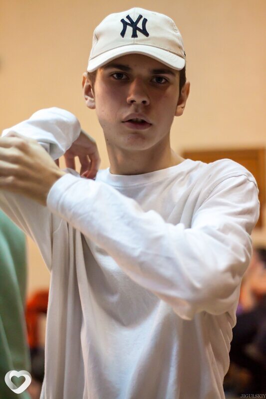 Дмитрий, 18, Белгороде — анкета №3699385
