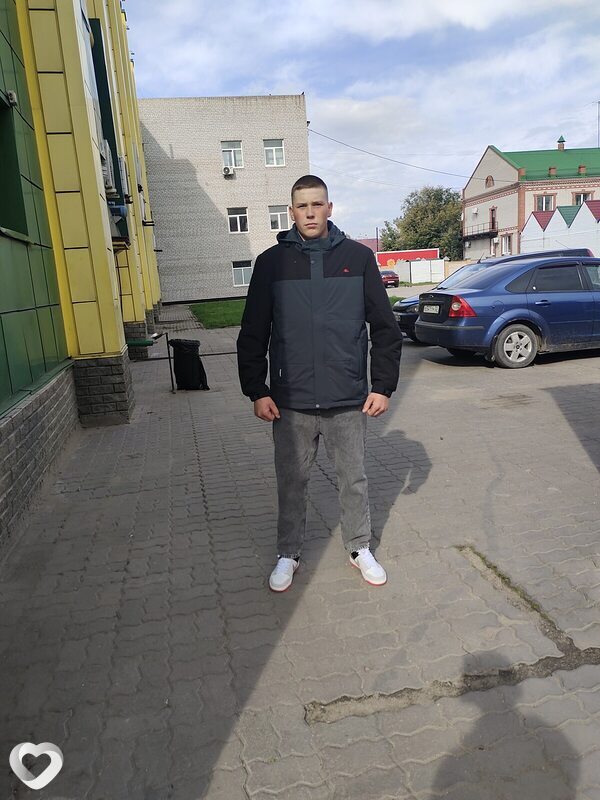 Костя, 18, Москве — анкета №3700032