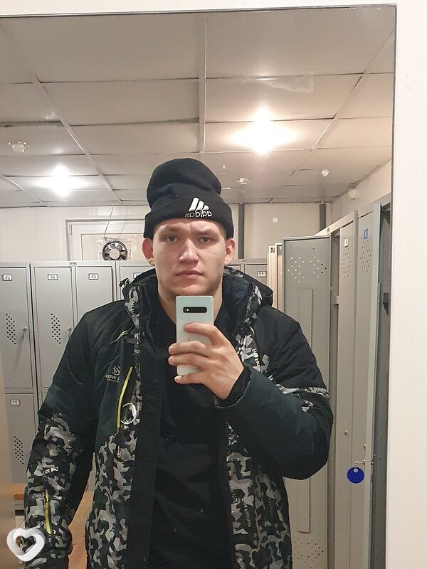 Артём, 21, Москве — анкета №3699276