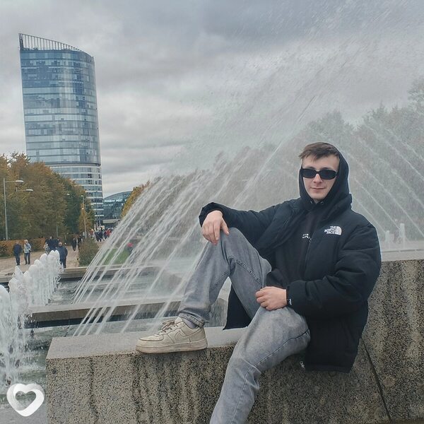 Владимир, 21, Пскове — анкета №3699552