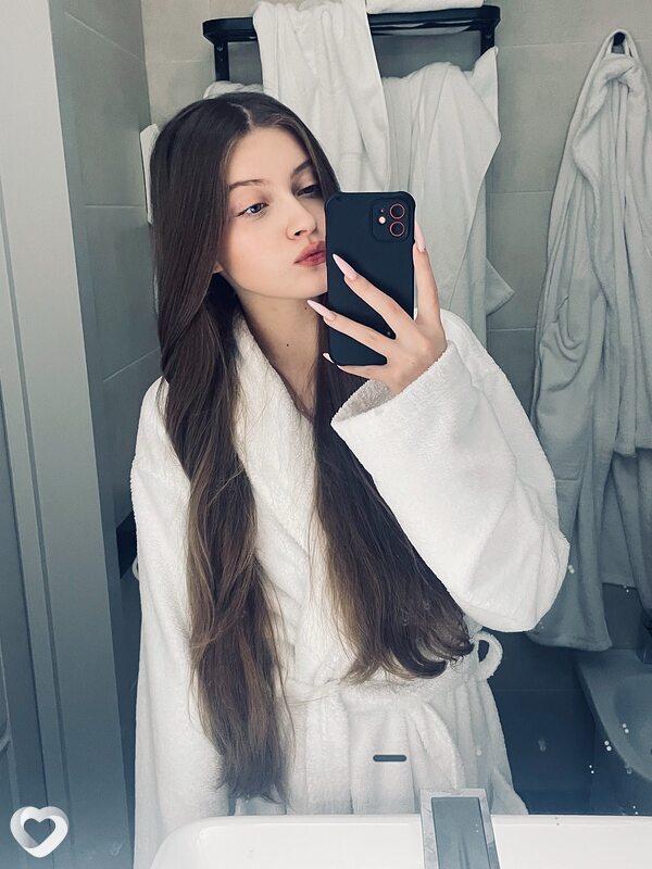 Алина, 18, Санкт-Петербурге — анкета №3700160