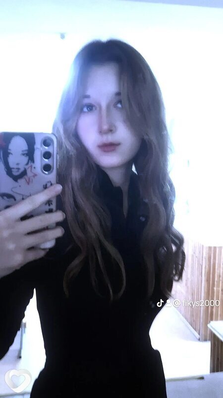 Анна, 18, Ялте — анкета №3702176