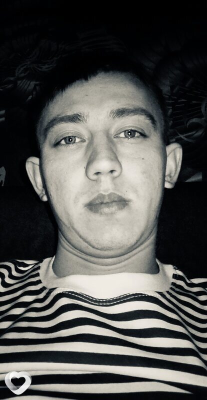 Артём, 22, Саратове — анкета №3703212