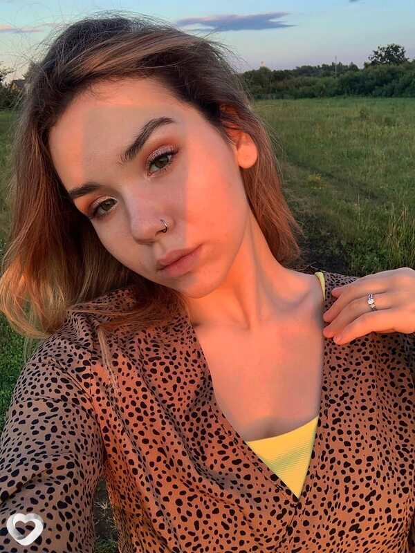 Надя, 20, Пинске — анкета №3703646