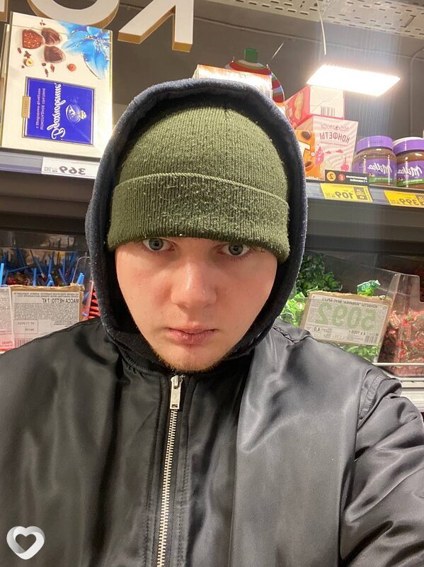 Максим, 18, Саратове — анкета №3703688