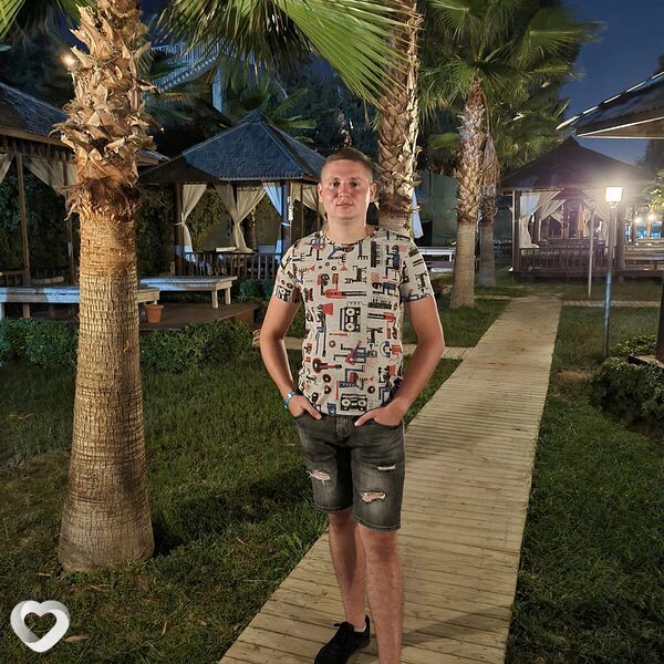 Максим, 30, Кременчуге — анкета №3704319