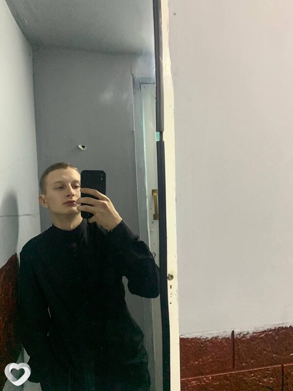 Денис, 21, Ханты-Мансийске — анкета №3704535