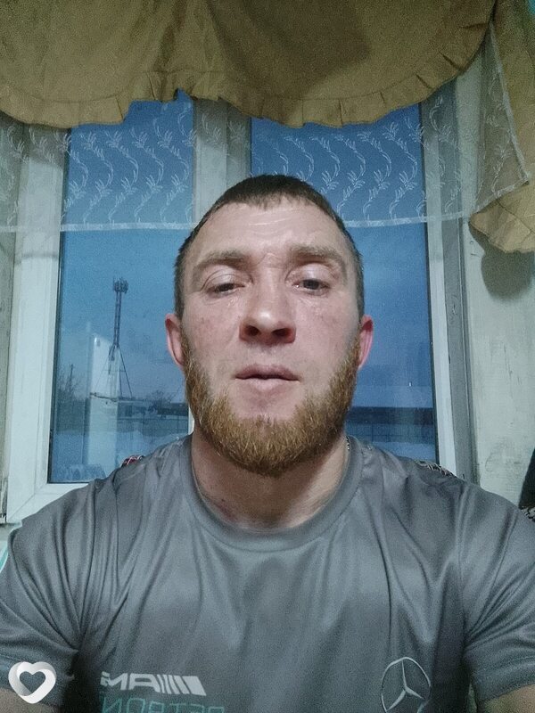 Юрий, 38, Новосибирске — анкета №3705475