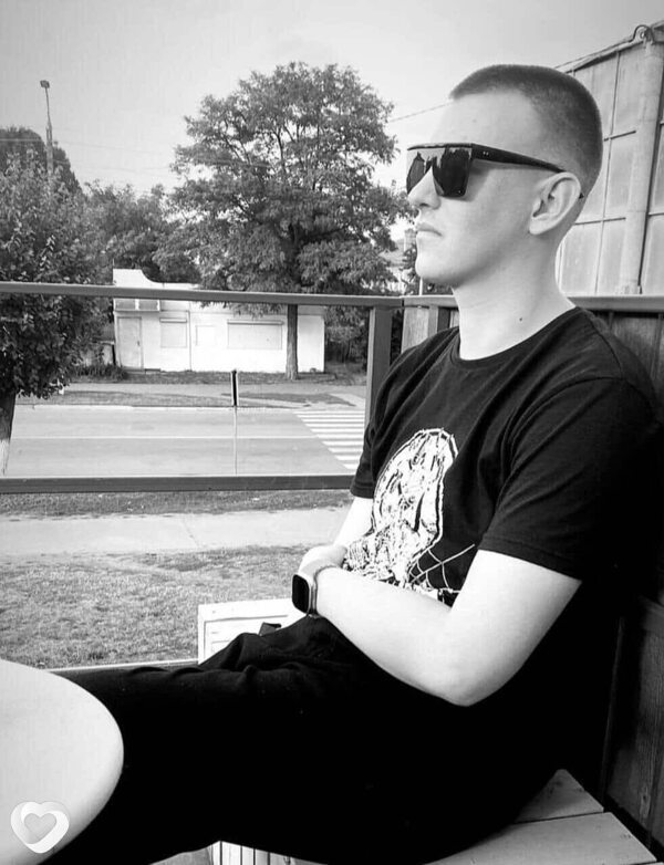 Влад, 24, Харькове — анкета №3704864