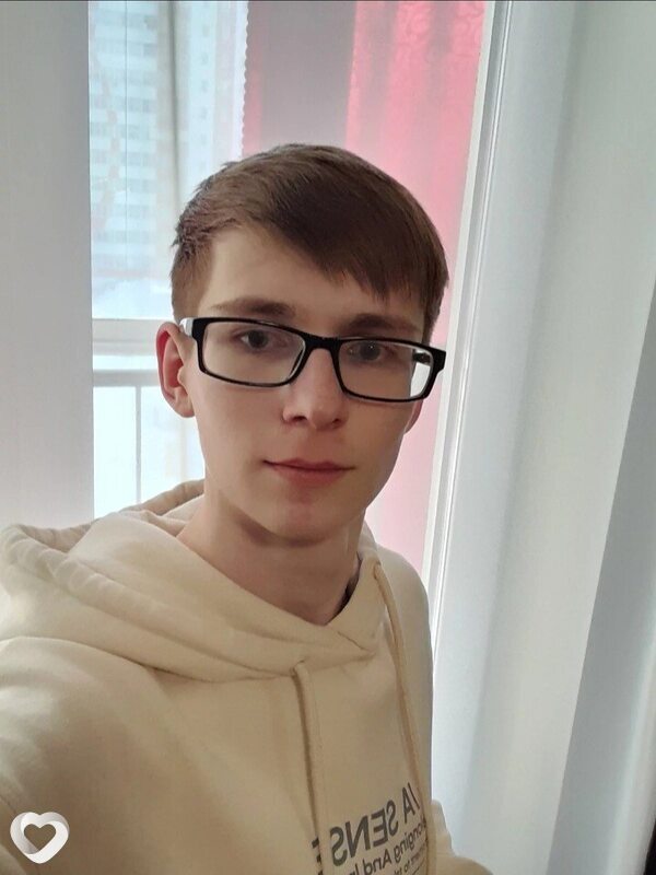 Илья, 18, Барнауле — анкета №3706170