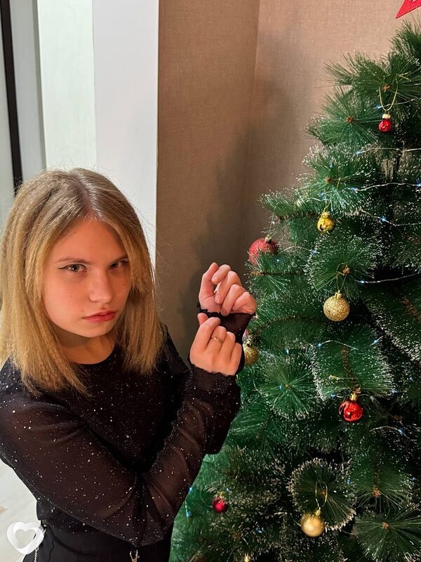 Вика, 19, Ульяновске — анкета №3706340