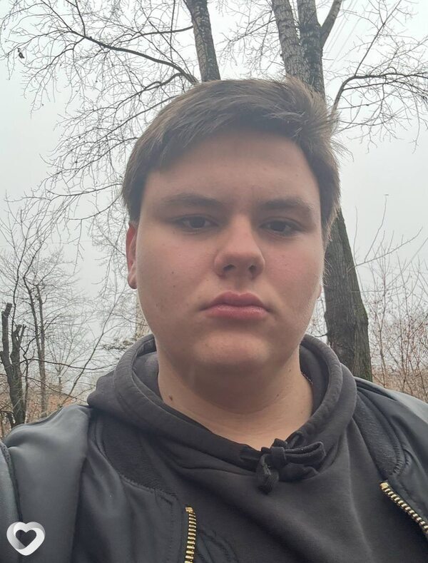Артём, 18, Электростали — анкета №3707556