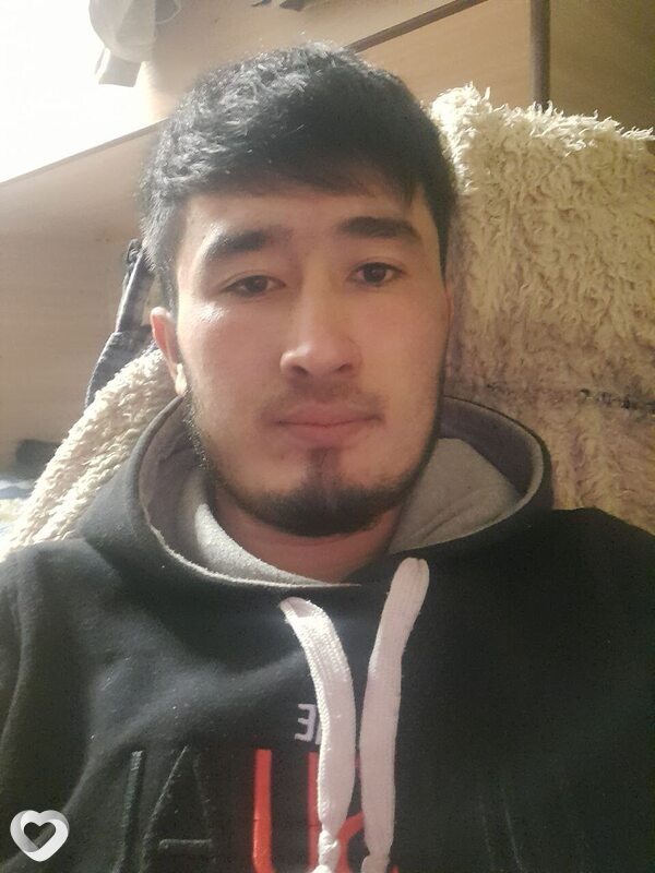 Oddiy Yigit, 26, Красноярске — анкета №3708243