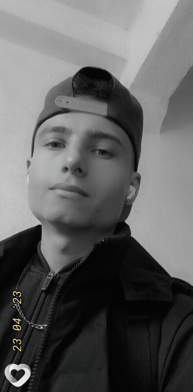 Вадим, 20, Кургане — анкета №3708672