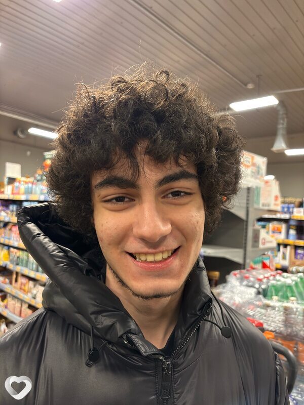 Артем, 21, Казани — анкета №3709224