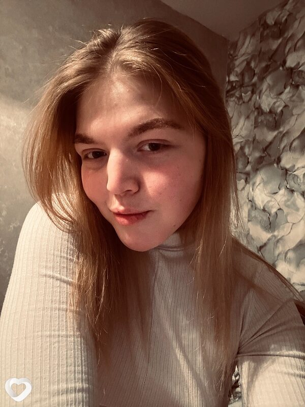 Ульяна, 21, Березниках — анкета №3709510