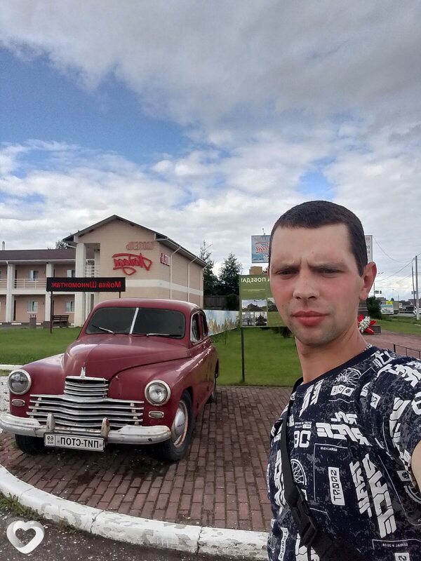 Анатолий, 26, Донецке — анкета №3710191