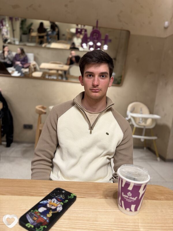 Данил, 20, Ялте — анкета №3710238