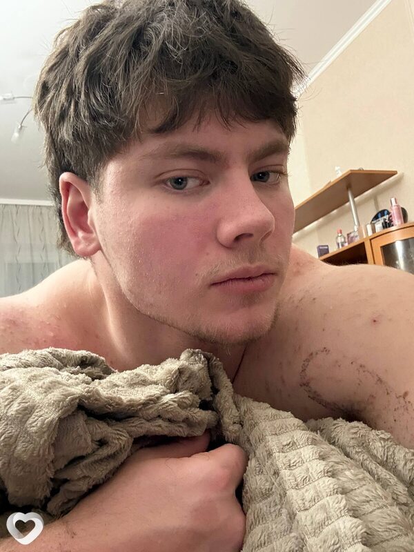 Даня, 18, Белогорске — анкета №3711004
