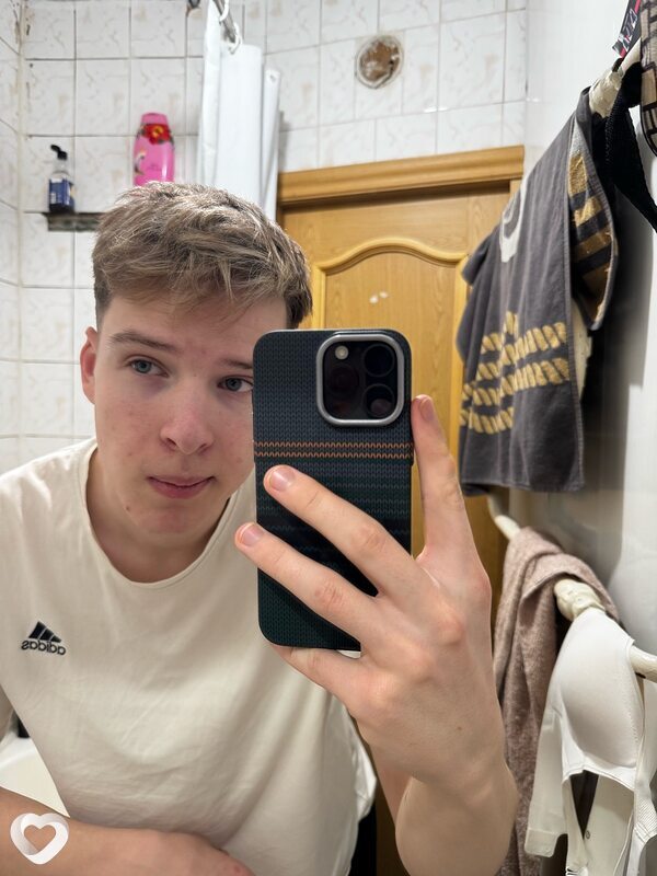 Максим, 21, Любани — анкета №3711361