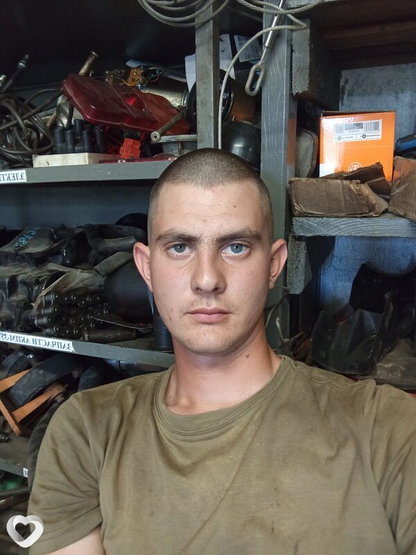 Макс, 21, Рубцовске — анкета №3711611