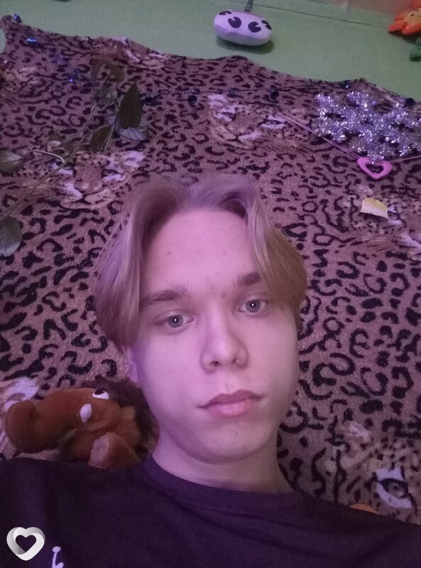 Даниил, 19, Лесосибирске — анкета №3711802