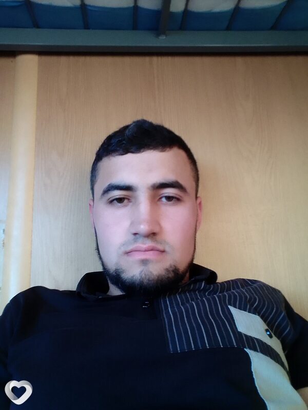 Azizbek, 24, Кингисеппе — анкета №3712073
