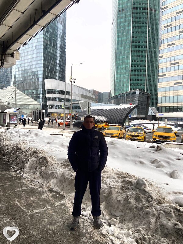 Саша, 19, Москве — анкета №3712870