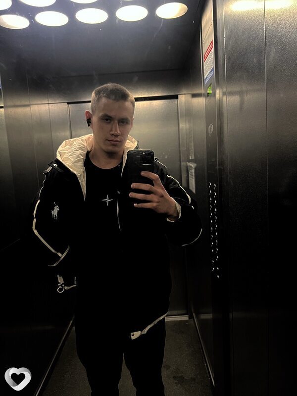 Артём, 21, Санкт-Петербурге — анкета №3713813