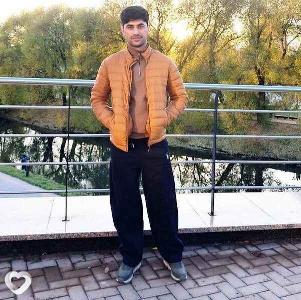 Рустам, 26, Екатеринбурге — анкета №3716072