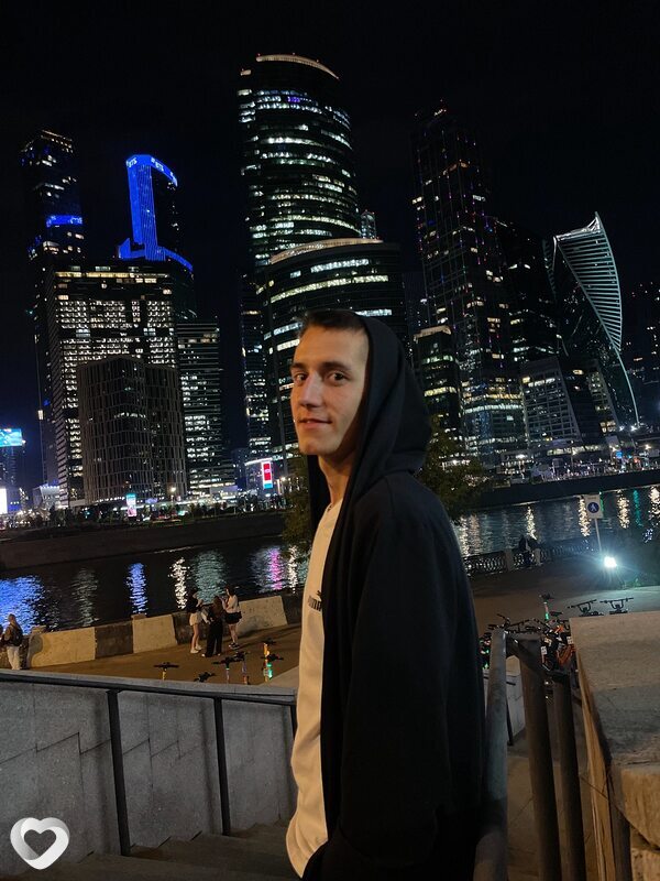 Денис, 26, Москве — анкета №3717975