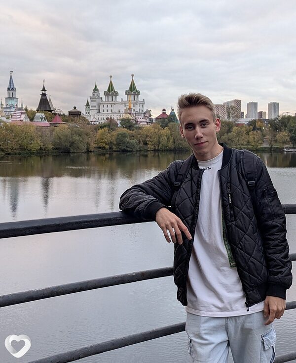 Александр, 20, Самаре — анкета №3718549