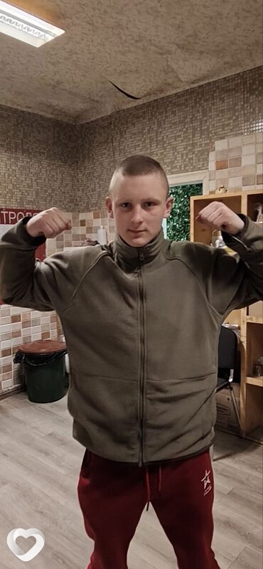 Дмитрий, 20, Донецке — анкета №3718886