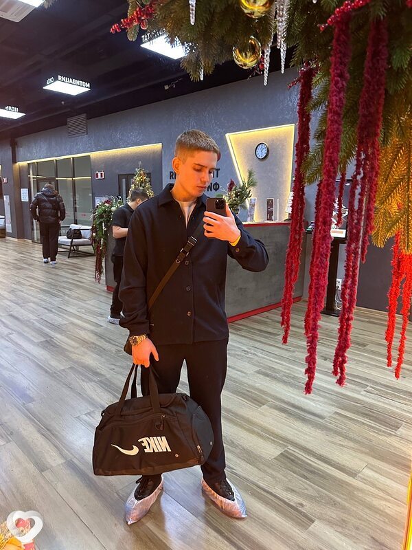 Александр, 21, Оренбурге — анкета №3720921