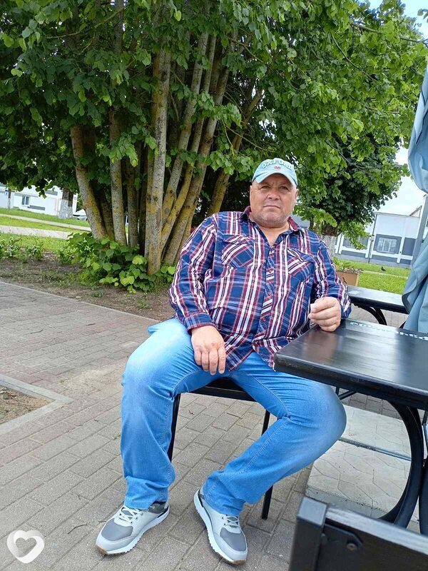 Леонид, Чаусы