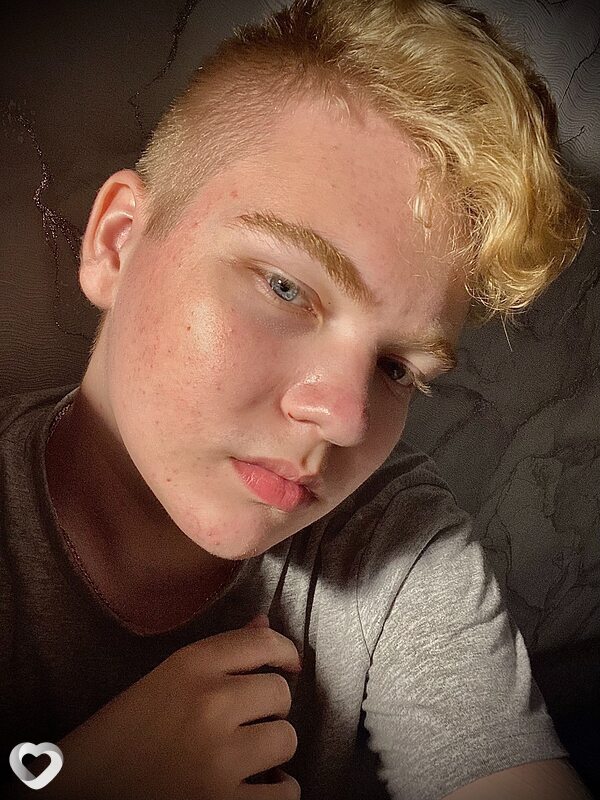 Максим, 18, Новосибирске — анкета №3722445