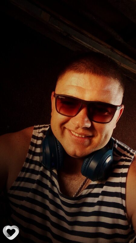 Михаил, 32, Черноморском — анкета №3723592