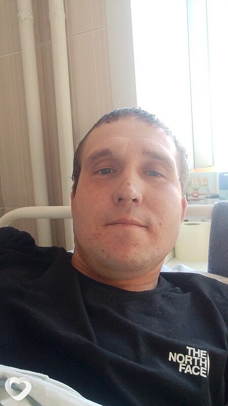 Анатолий, 31, Новотроицке — анкета №3723657