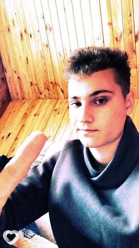 Илья, 21, Барнауле — анкета №3724319
