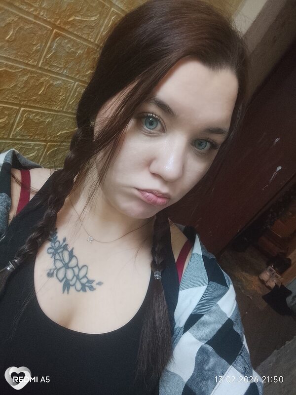 Инна, 21, Кемерове — анкета №3725237