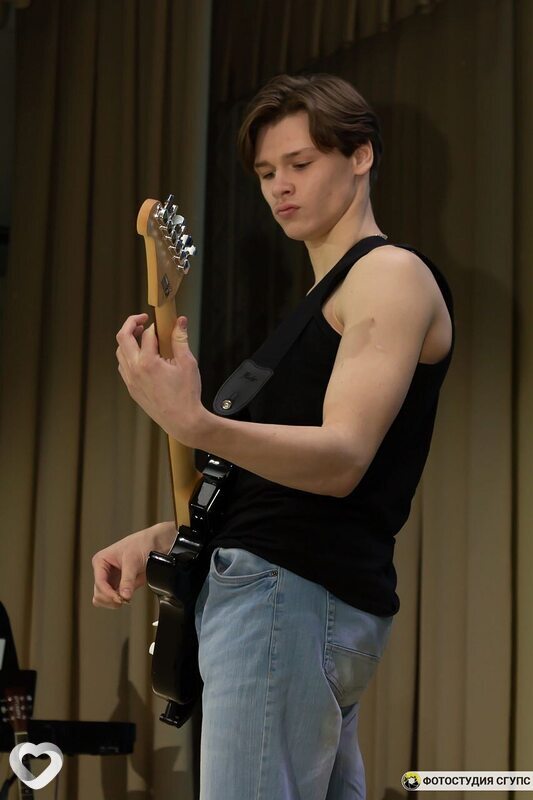 Дмитрий, 20, Новосибирске — анкета №3725909