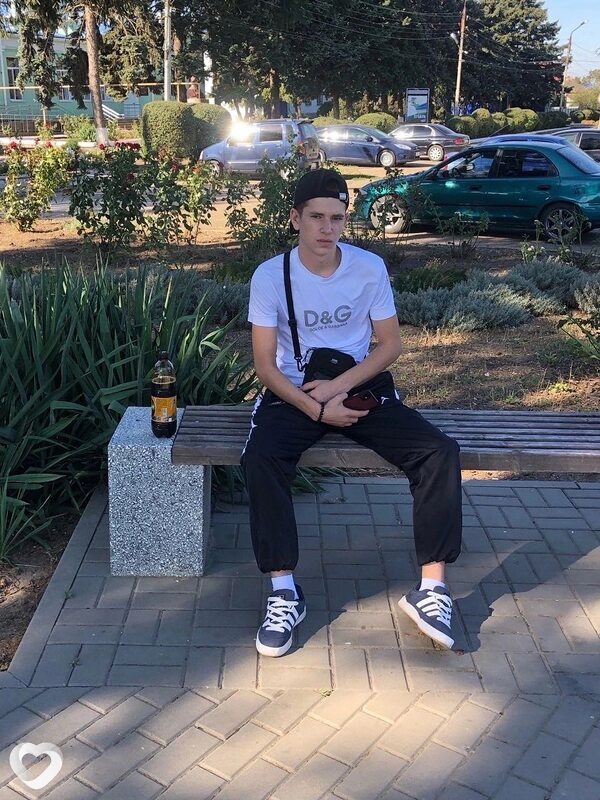 Давид, 21, Пскове — анкета №3726541