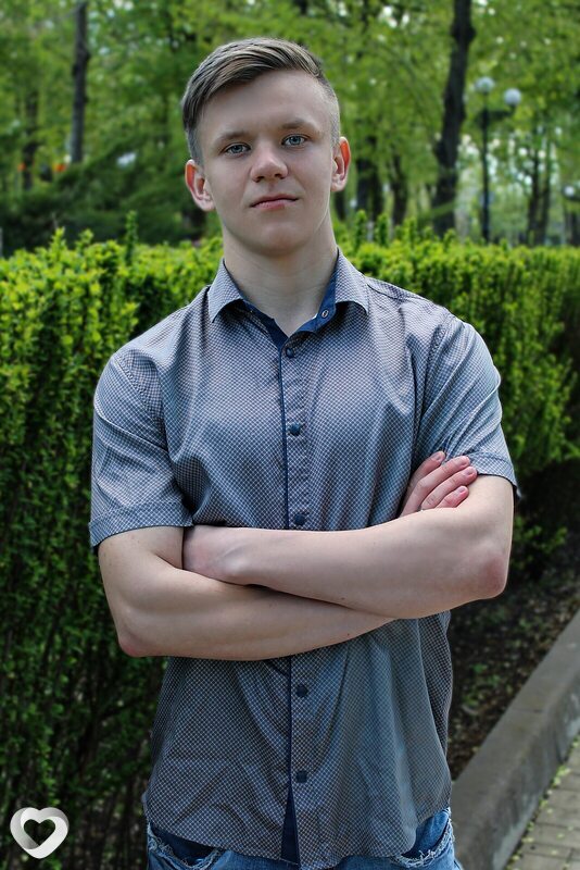 Павел, 25, Донецке — анкета №3727415