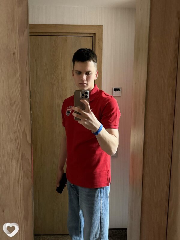 Дмитрий, 19, Москве — анкета №3729221