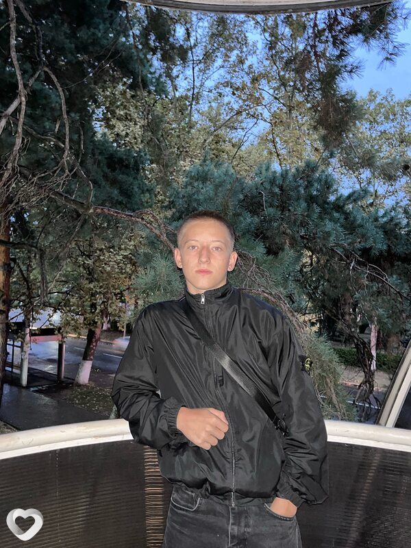 Гога, 18, Белореченске — анкета №3729233