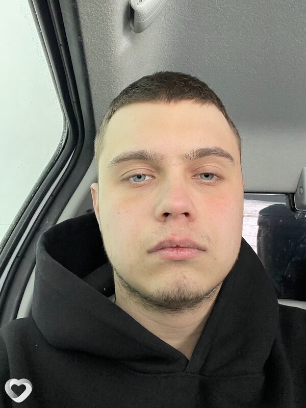 Михаил, 21, Новочеркасске — анкета №3729270