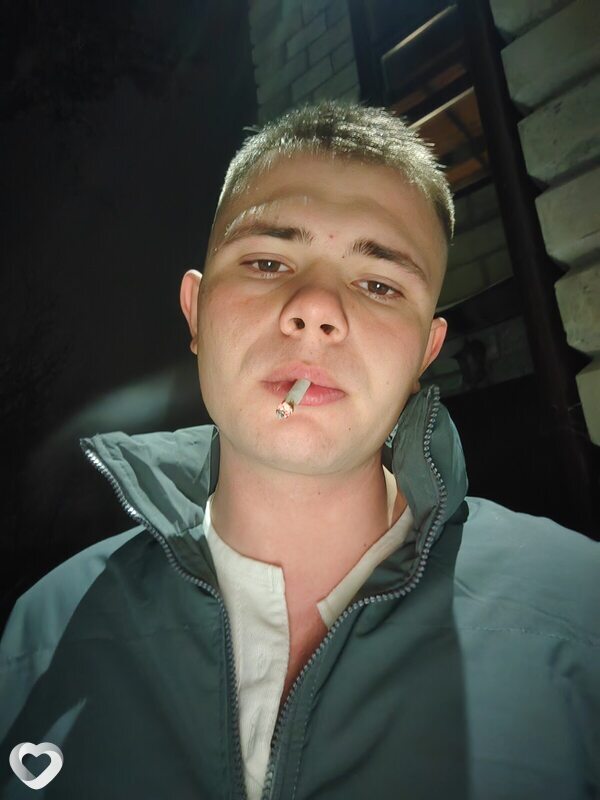 Эдуард, 20, Барнауле — анкета №3729466
