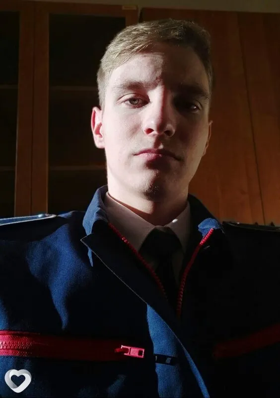Максим, 20, Москве — анкета №3729272