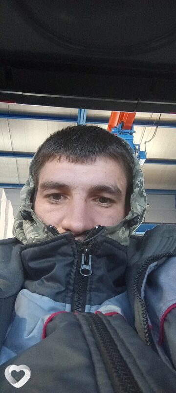 Валентин, 26, Артеме — анкета №3729285