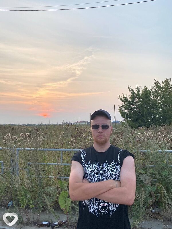 Артем, 25, Каменске-Уральском — анкета №3729865